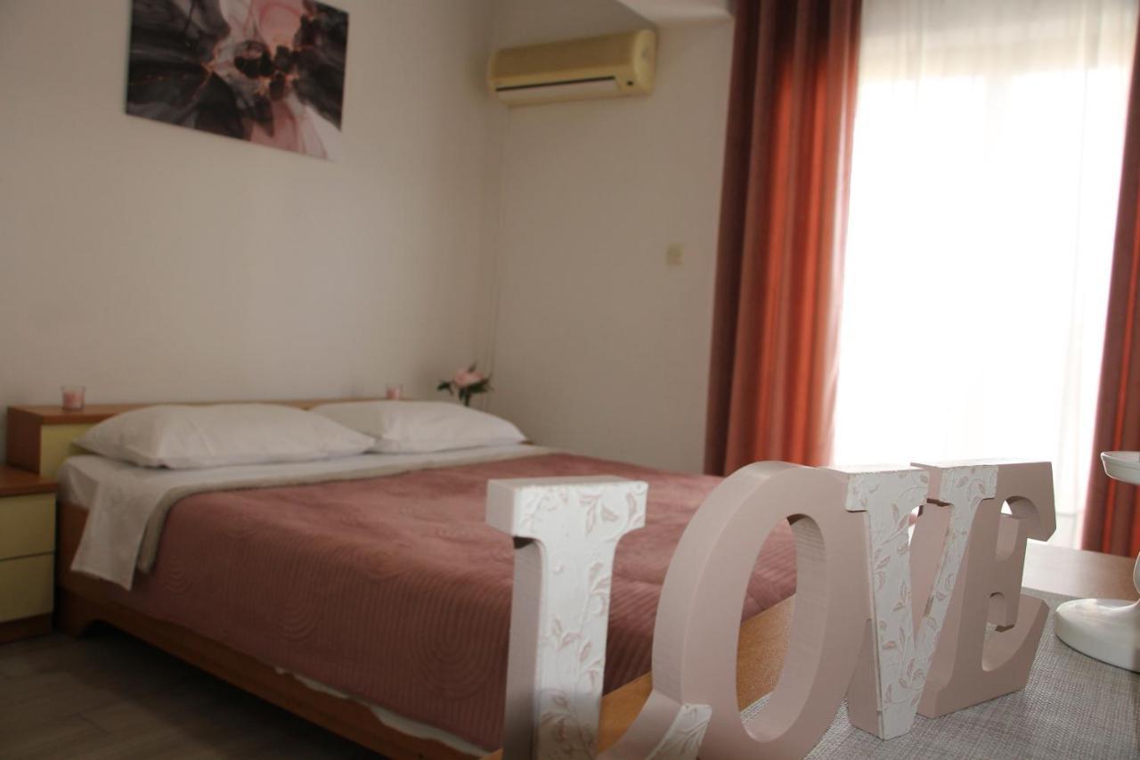 Motel "Tri Lovca" 크닌 외부 사진