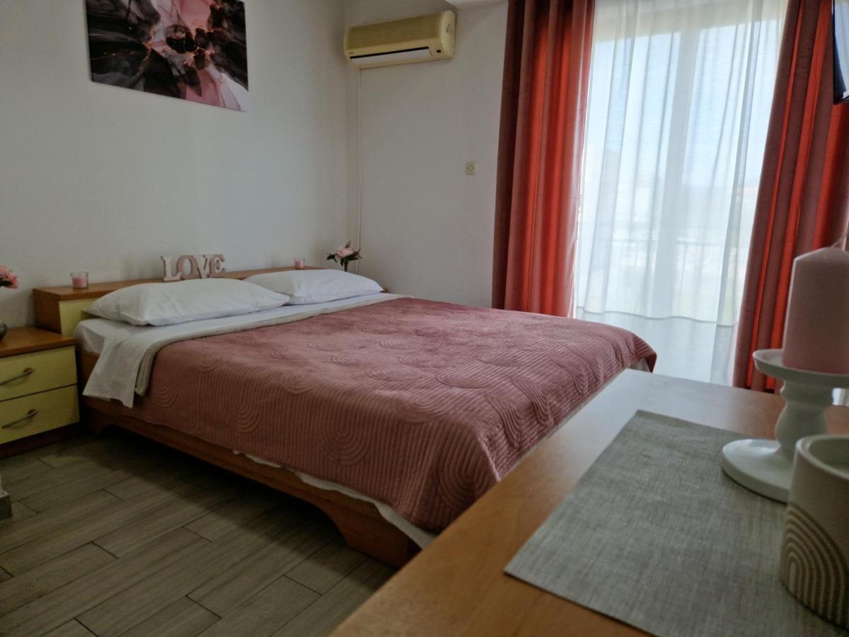 Motel "Tri Lovca" 크닌 외부 사진