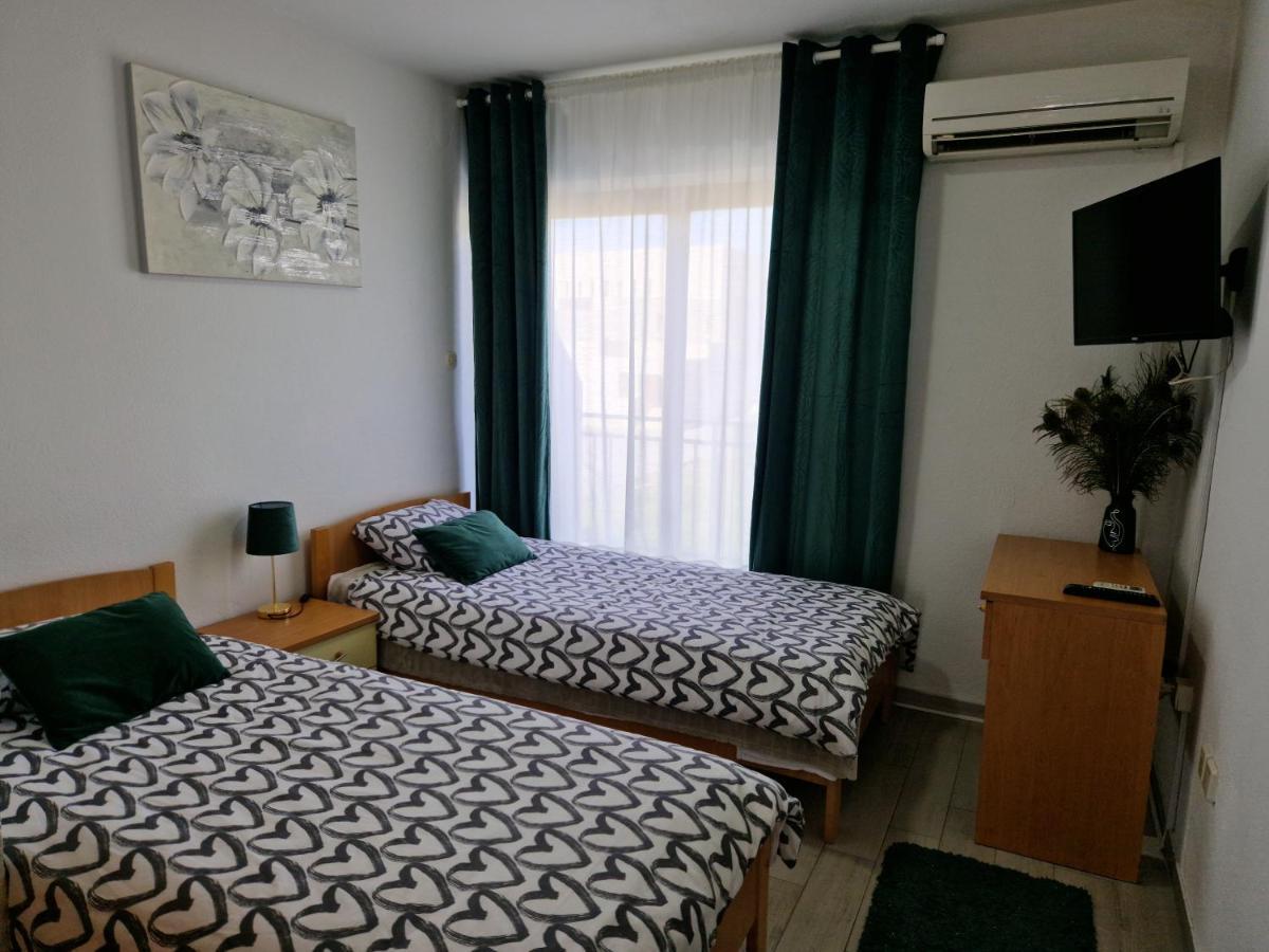 Motel "Tri Lovca" 크닌 외부 사진